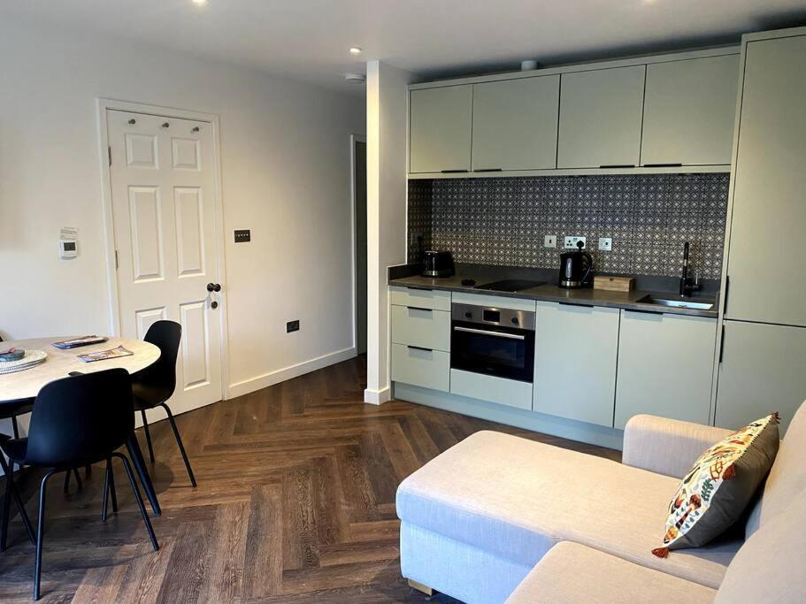 The Retreat, Luxury Studio Apartment In Bath With Parking Ngoại thất bức ảnh